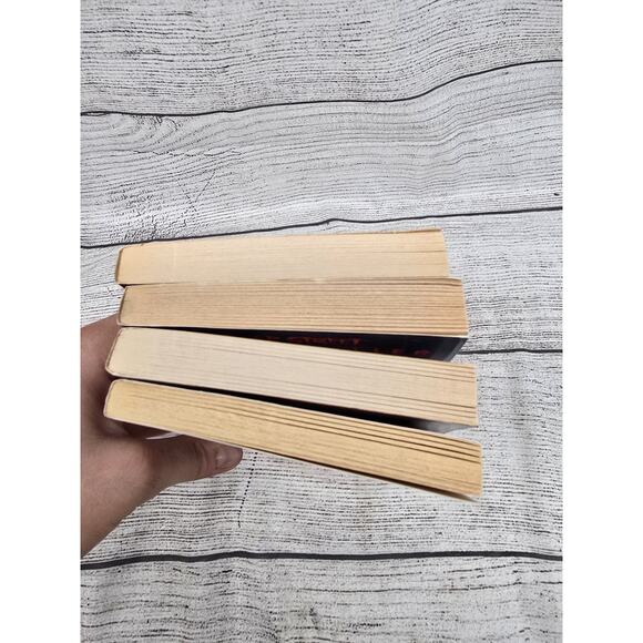 Rare Fear Street Sagas Books 1-4 Boxed Gift Set by R.L. Stine 1996 - Picture 8 of 10